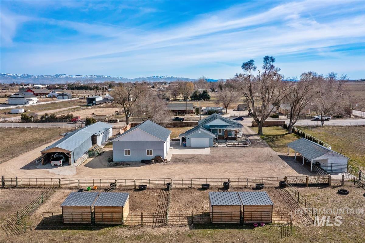 3135 S Black Cat Rd.