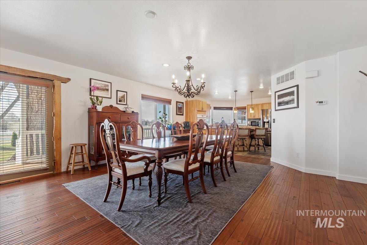 3135 S Black Cat Rd.