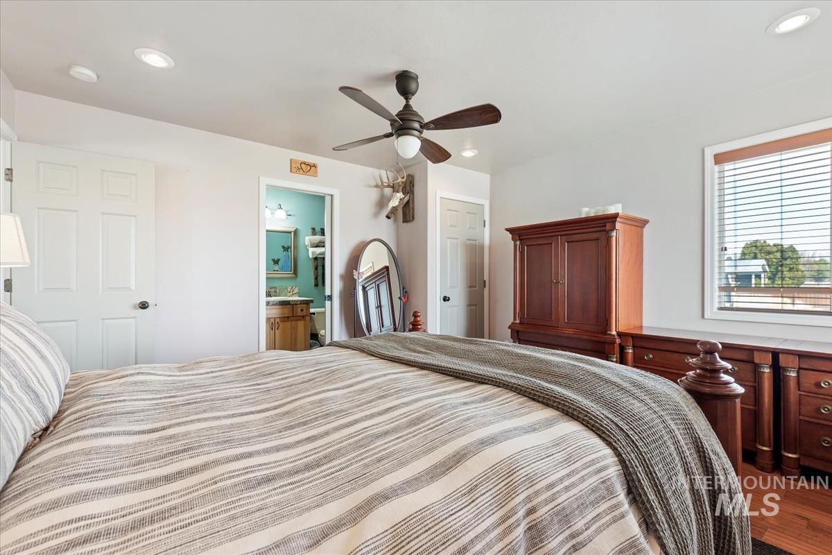 3135 S Black Cat Rd.