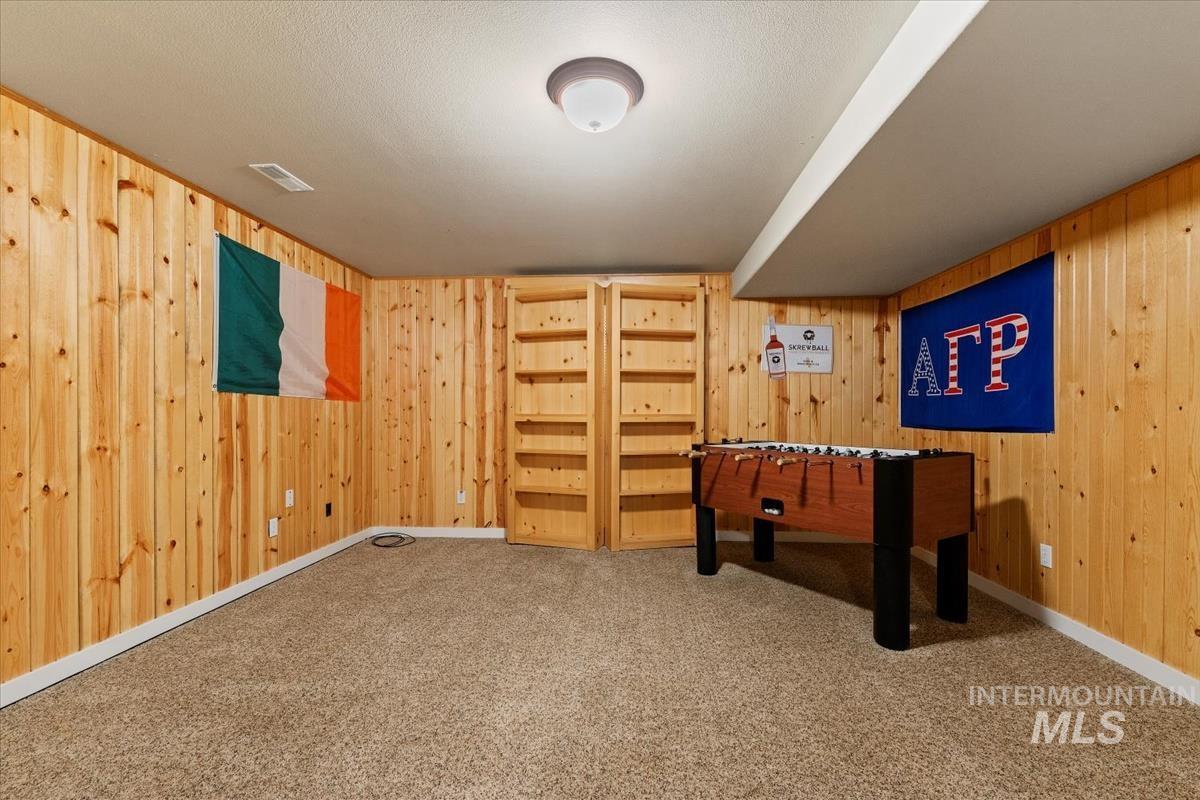 3135 S Black Cat Rd.