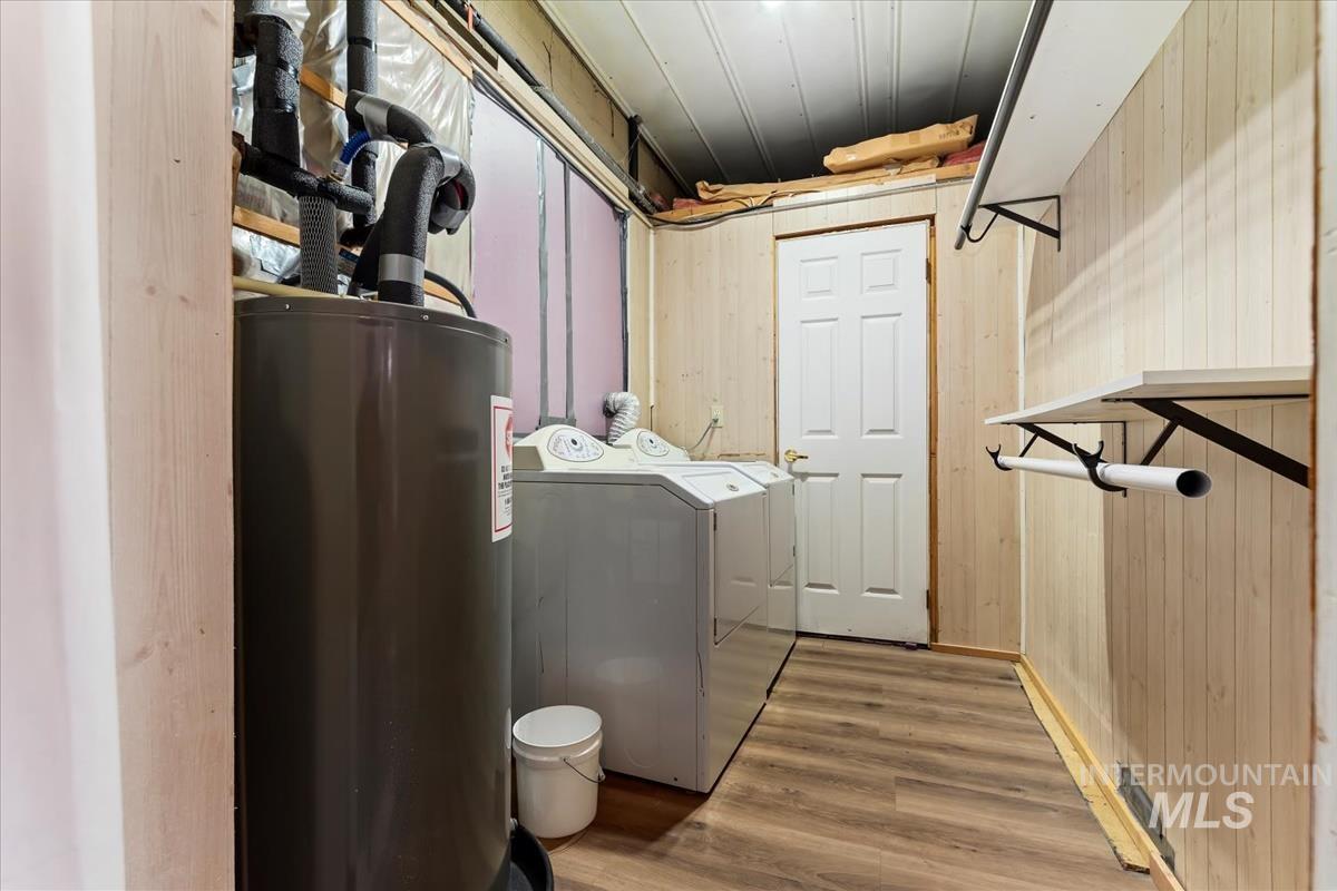 3135 S Black Cat Rd.