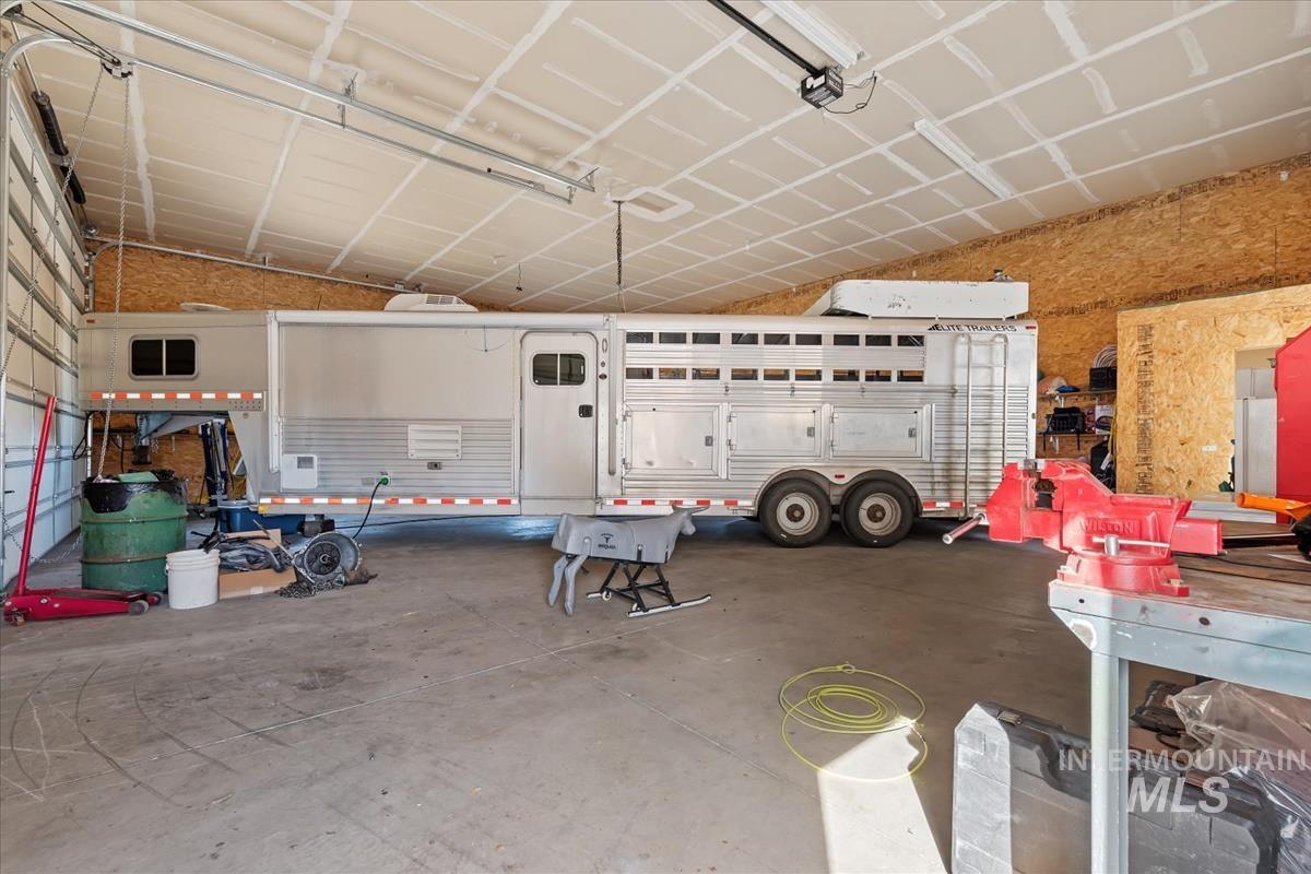 3135 S Black Cat Rd.