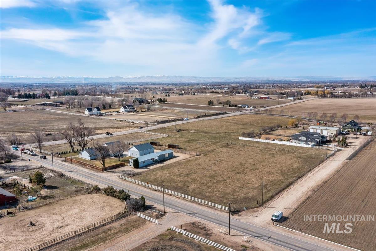 3135 S Black Cat Rd.