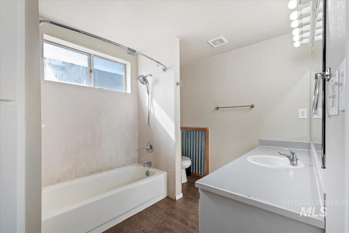 3135 S Black Cat Rd.