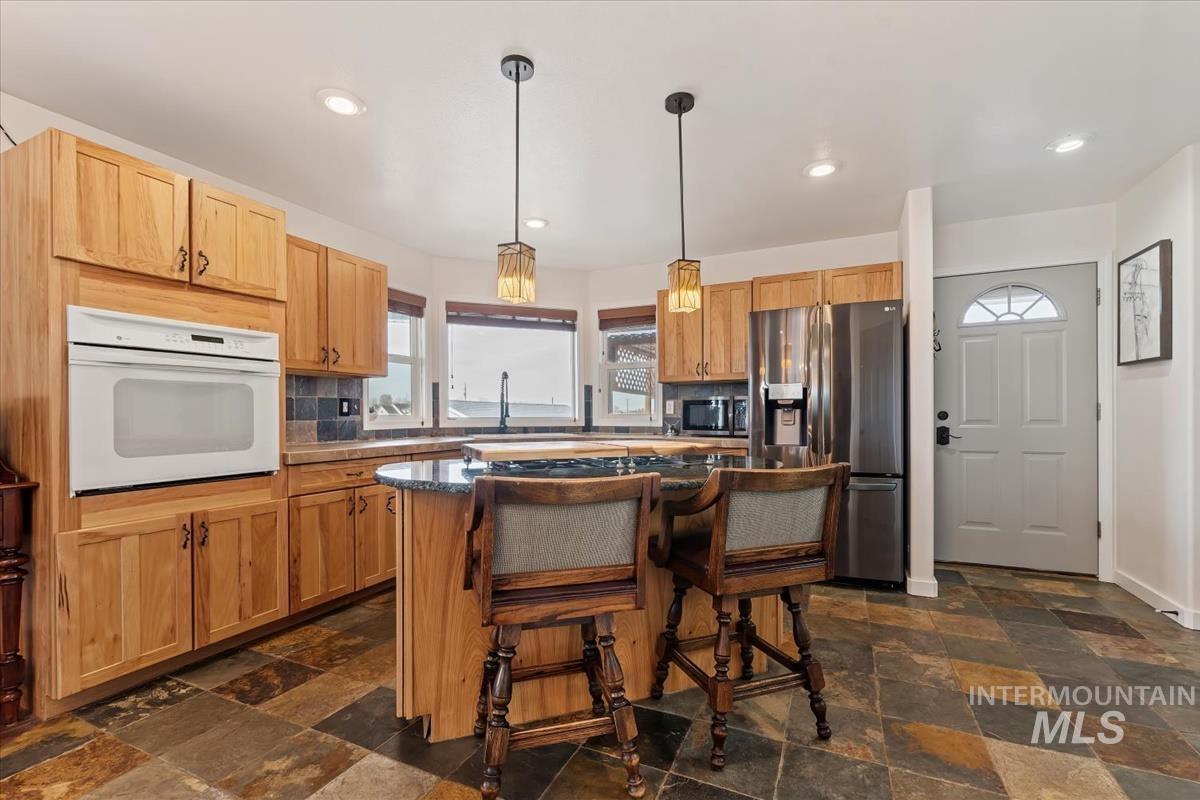 3135 S Black Cat Rd.