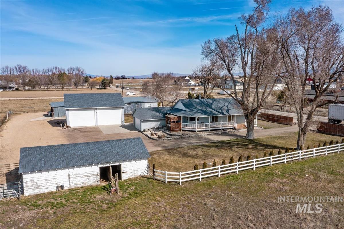 3135 S Black Cat Rd.