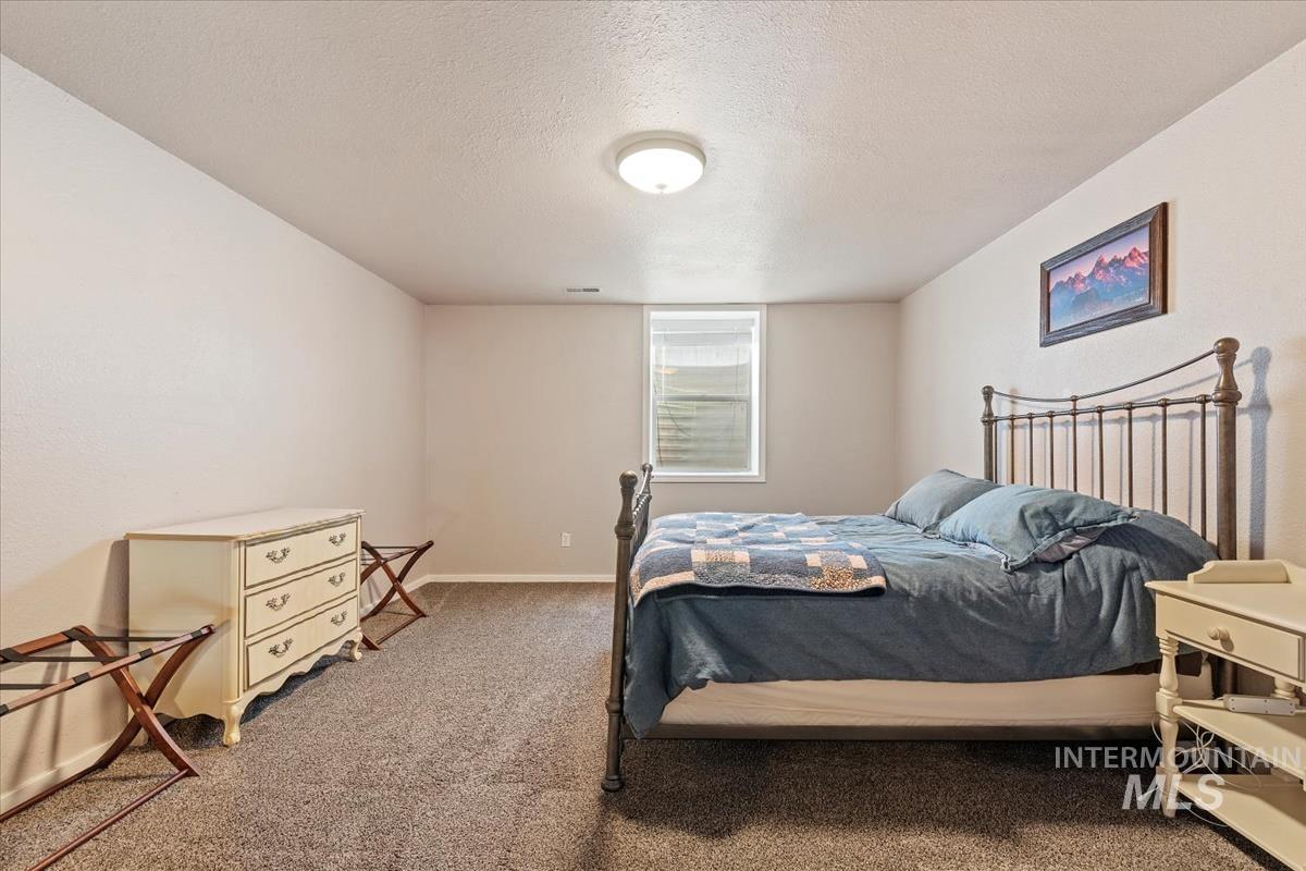 3135 S Black Cat Rd.