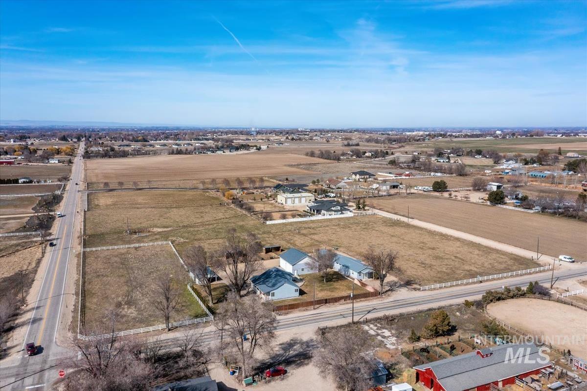 3135 S Black Cat Rd.