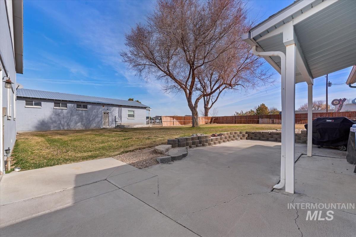 3135 S Black Cat Rd.