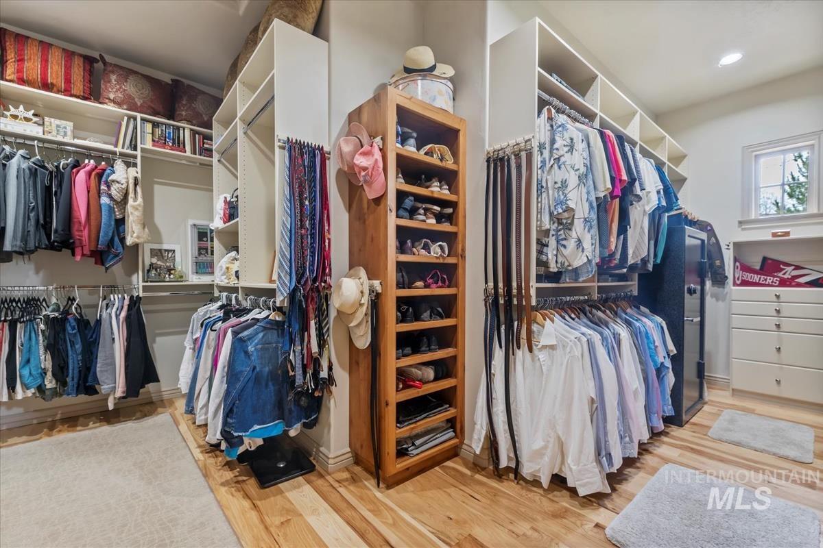 1092 W Shearwater Ln