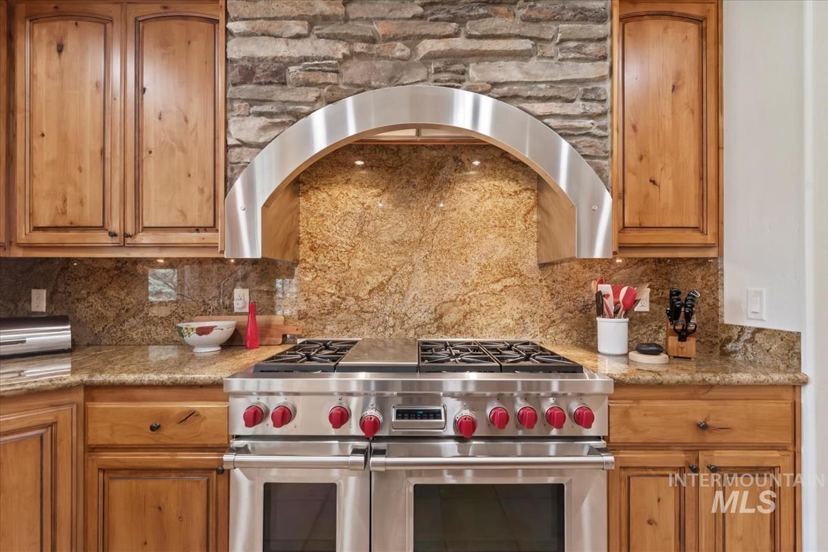 1092 W Shearwater Ln