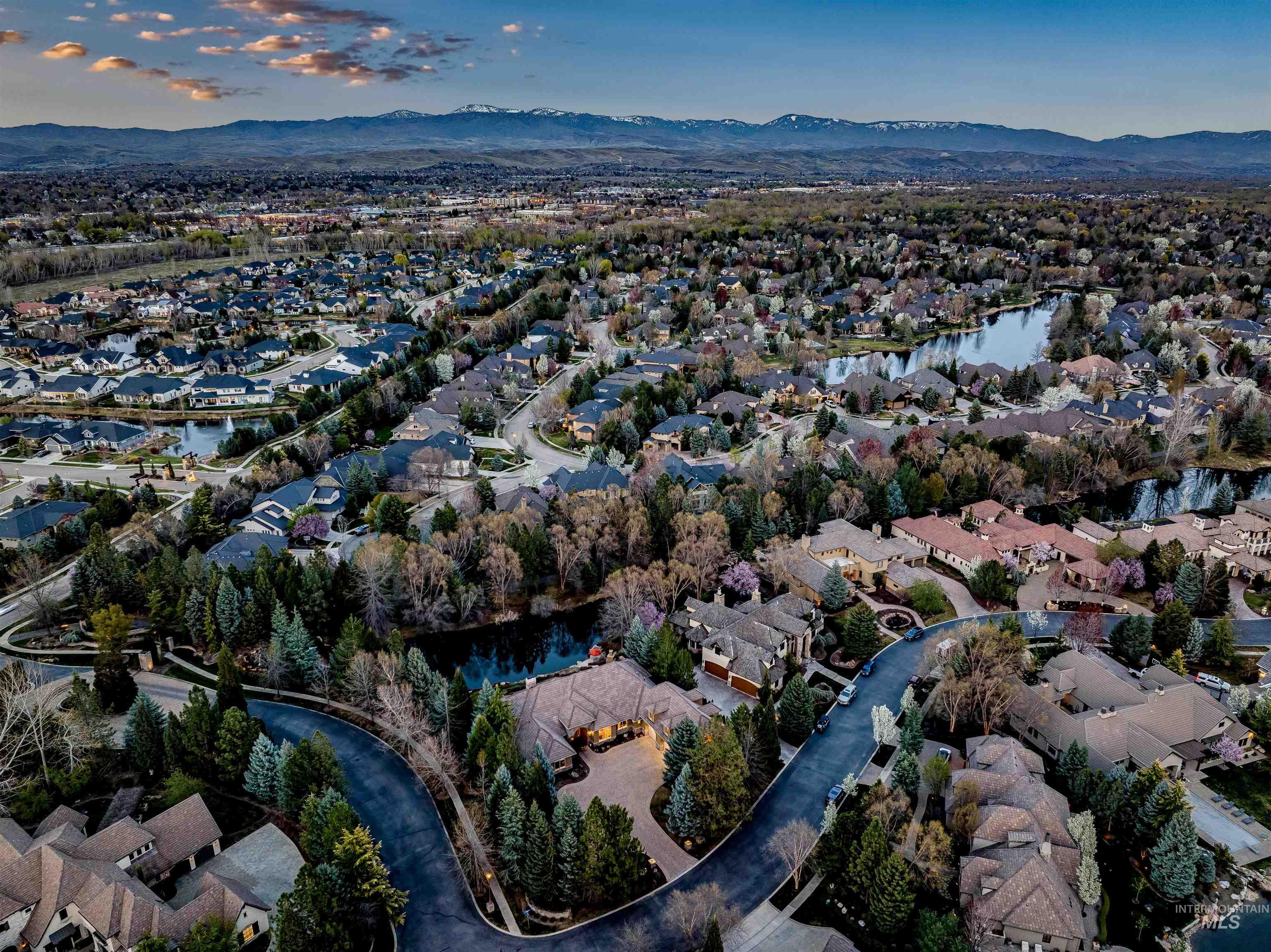 1092 W Shearwater Ln