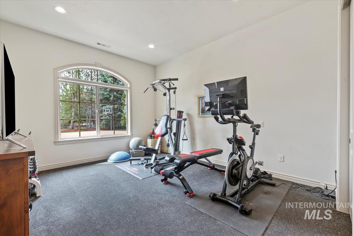 1092 W Shearwater Ln