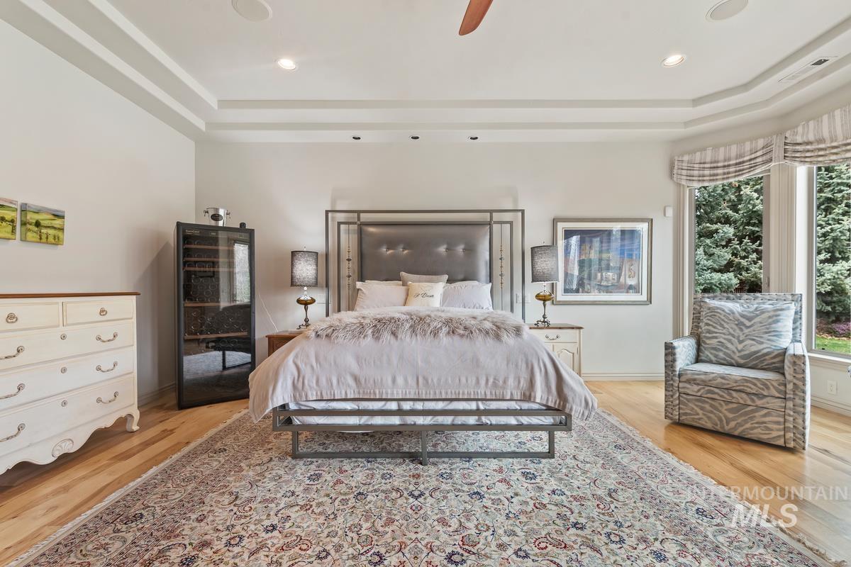 1092 W Shearwater Ln