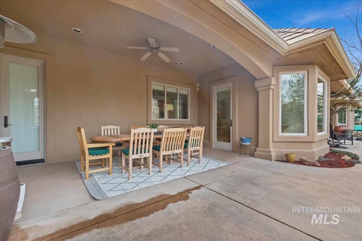 1092 W Shearwater Ln