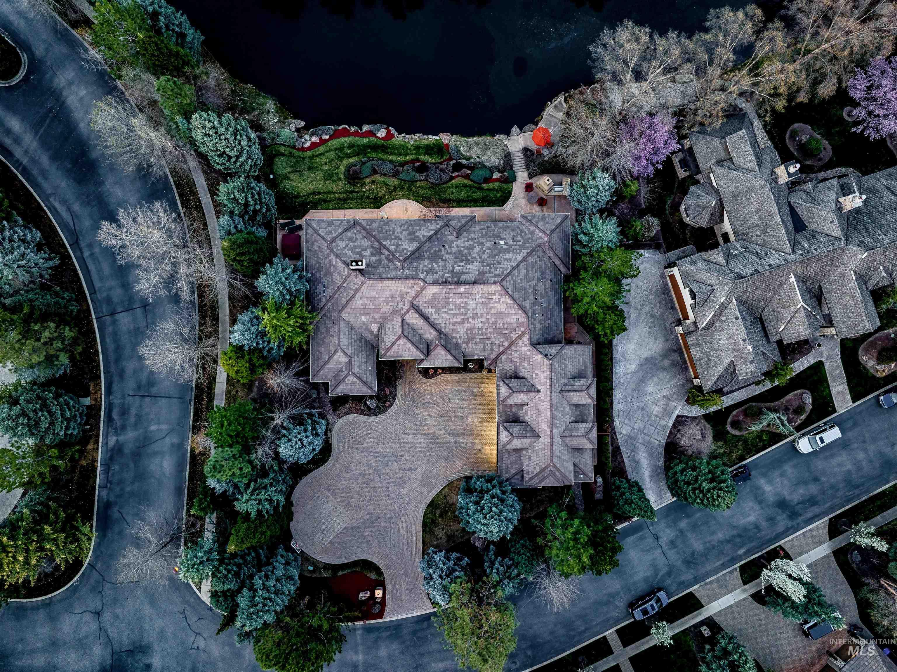 1092 W Shearwater Ln