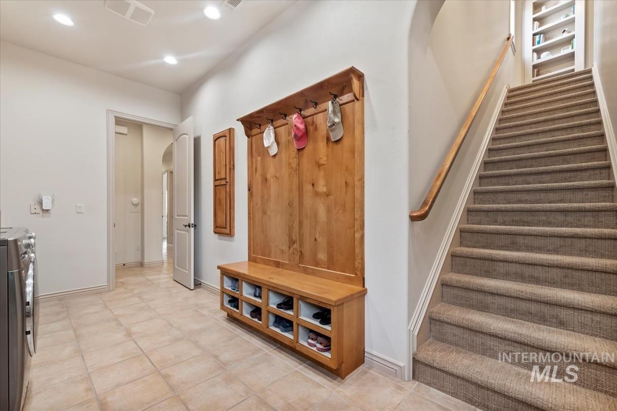 1092 W Shearwater Ln