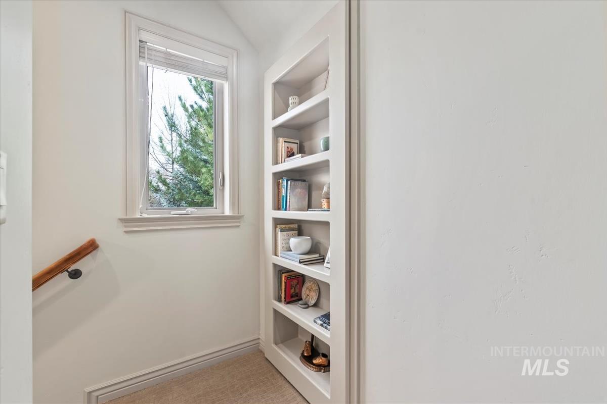 1092 W Shearwater Ln