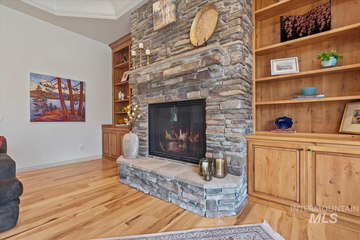 1092 W Shearwater Ln