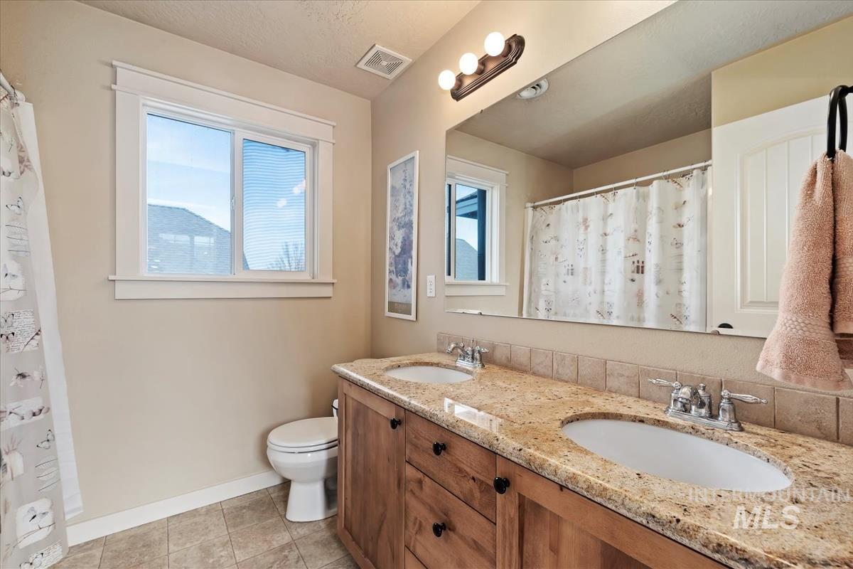 2869 N. Christian Way