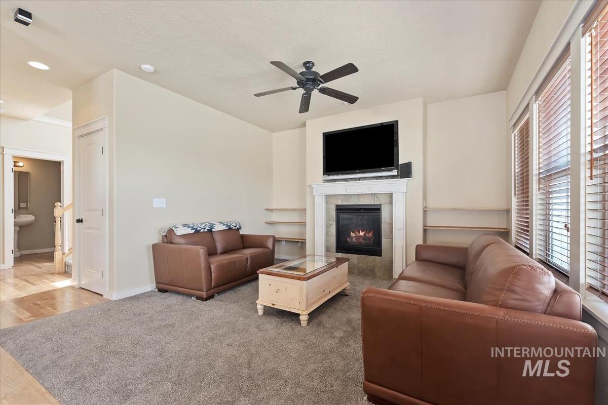 2869 N. Christian Way