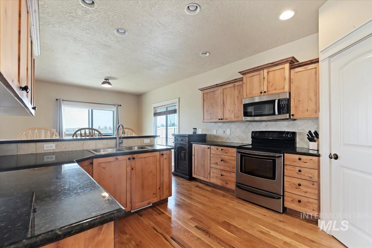 2869 N. Christian Way