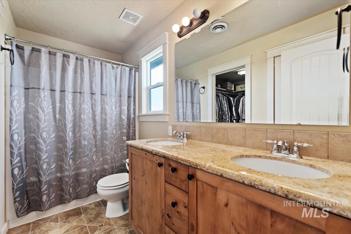 2869 N. Christian Way