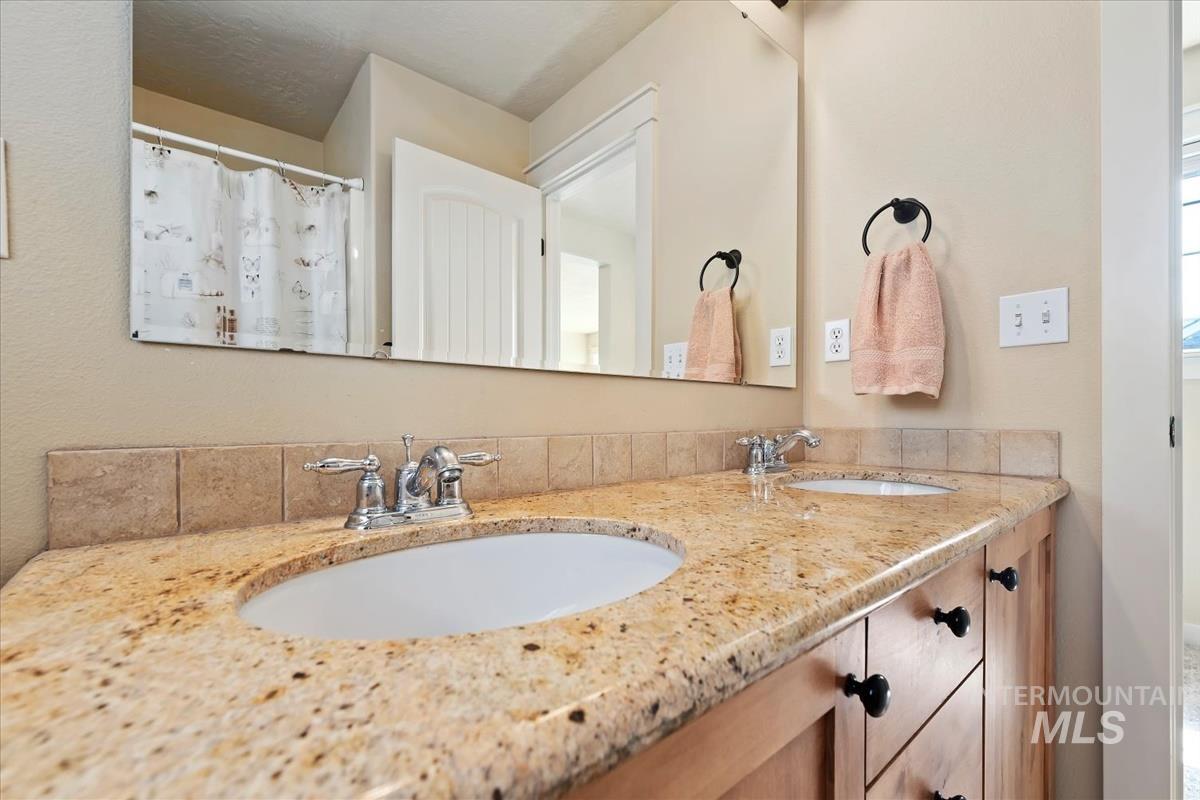 2869 N. Christian Way