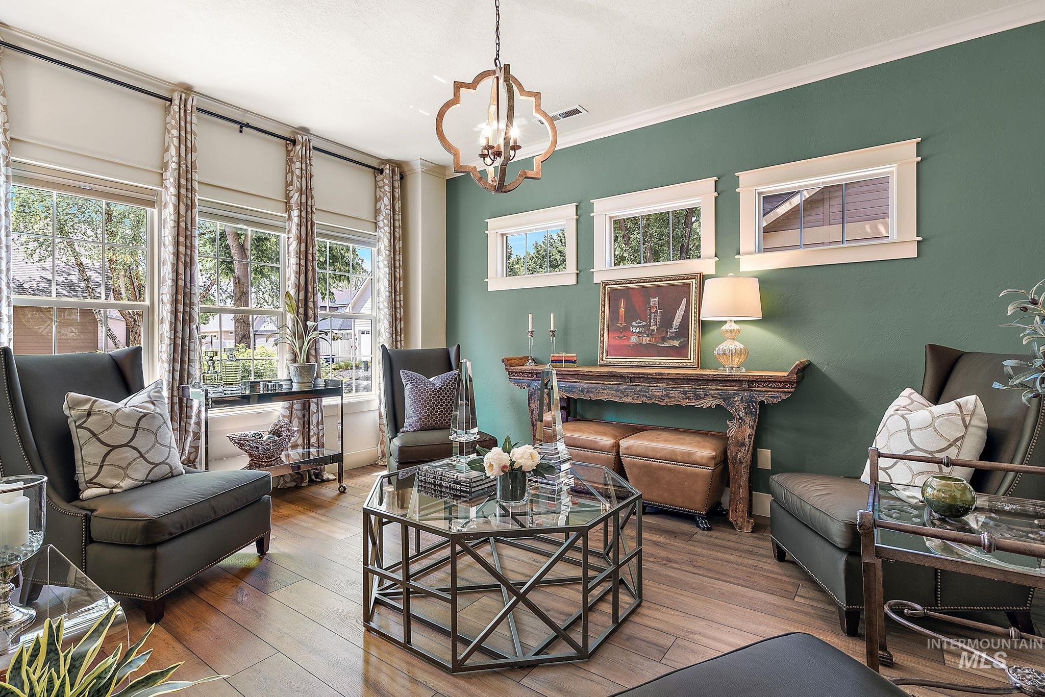 998 E Shadow Creek Lane