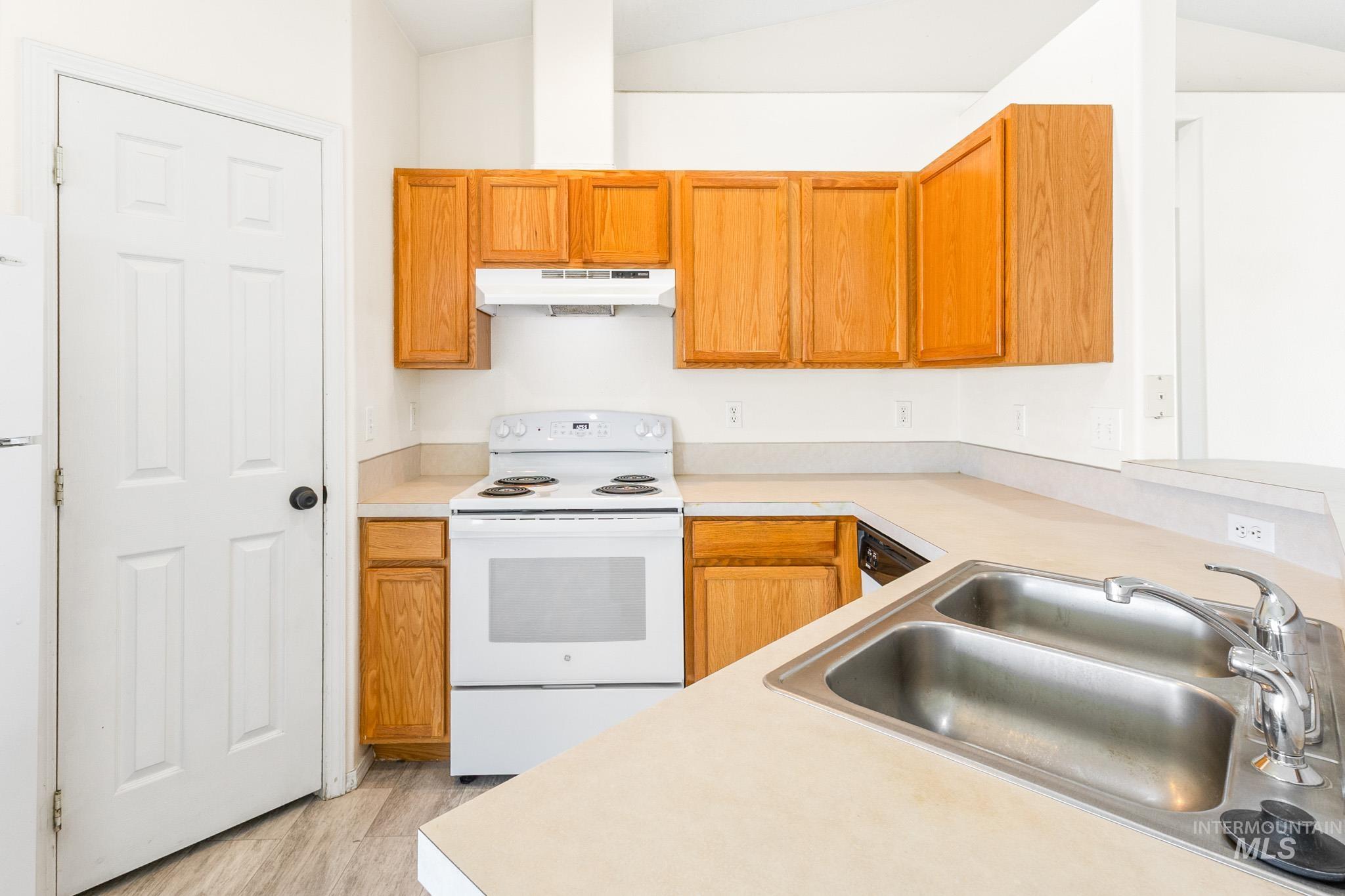 1913 Cambridge Street