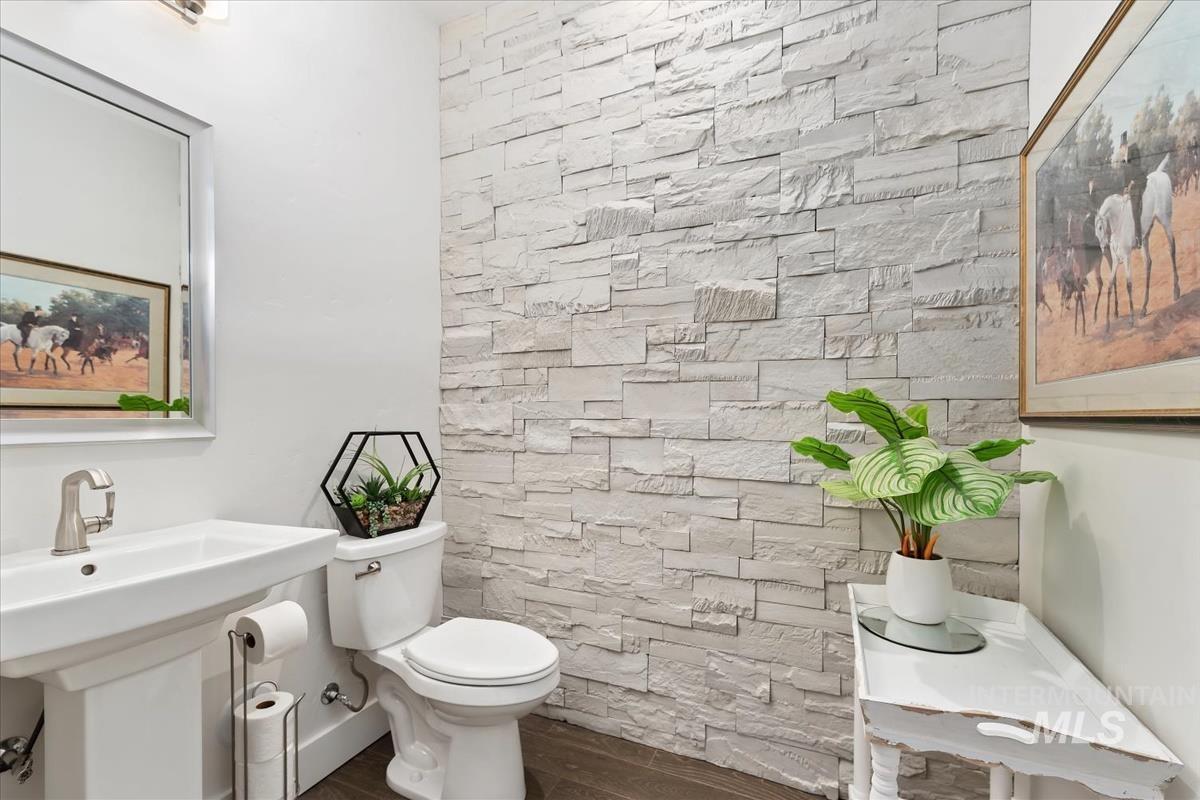 3034 S Honeycomb Way