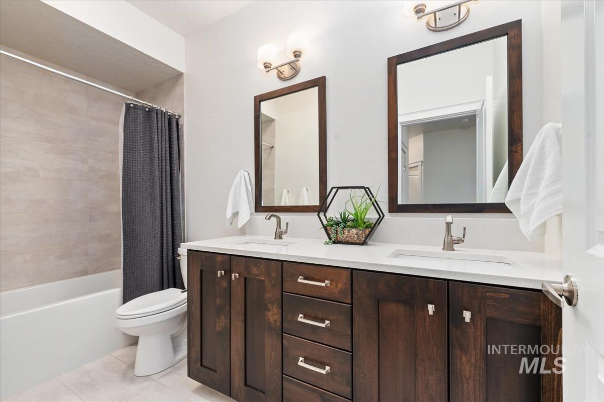 3034 S Honeycomb Way