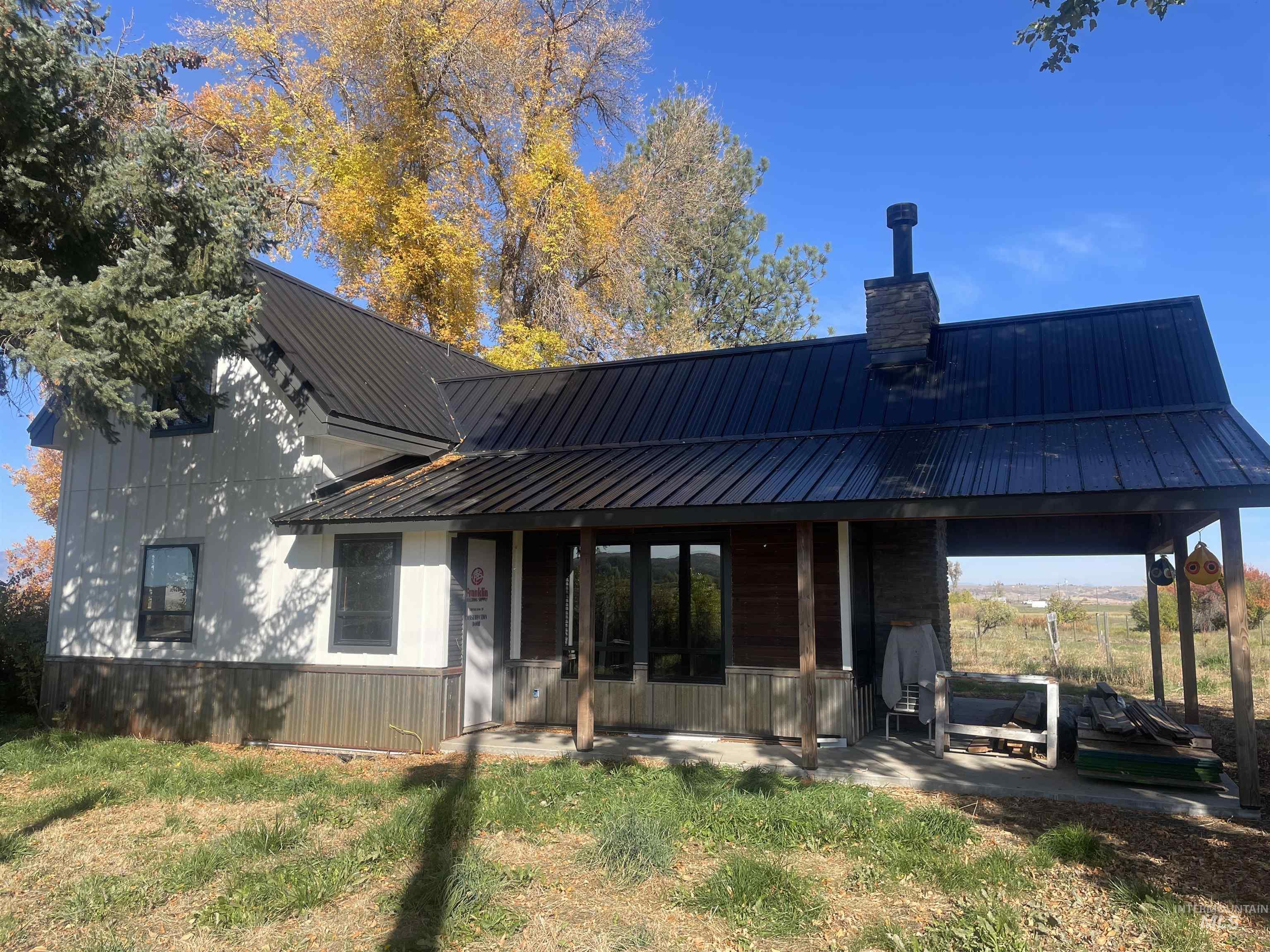 2250 Moritz Ln
