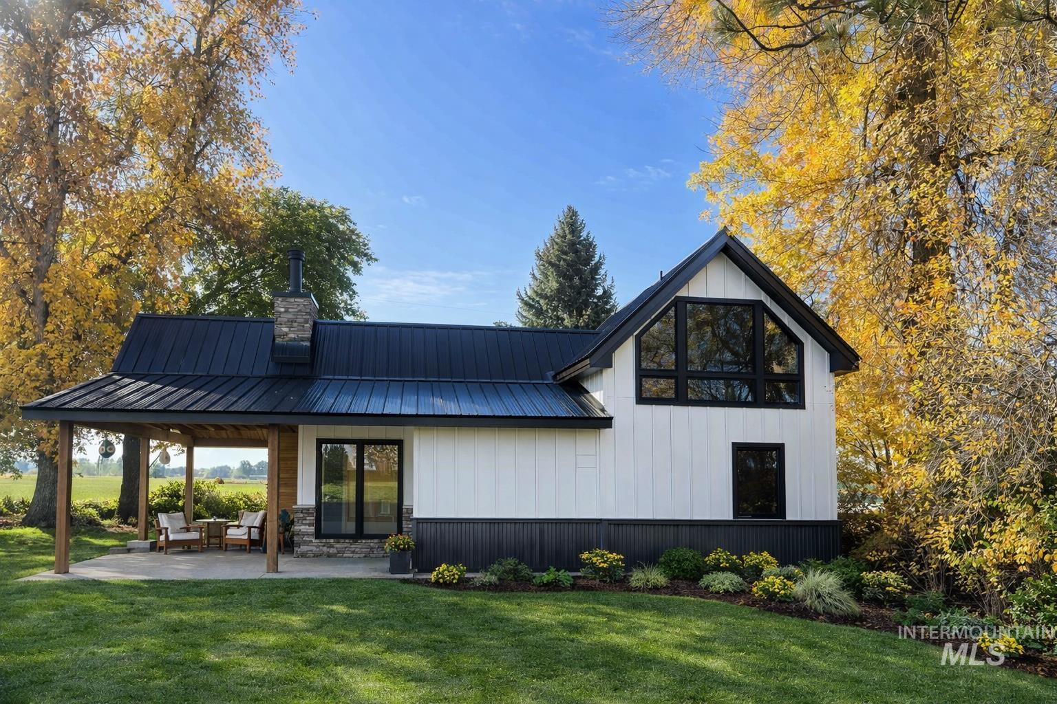 2250 Moritz Ln