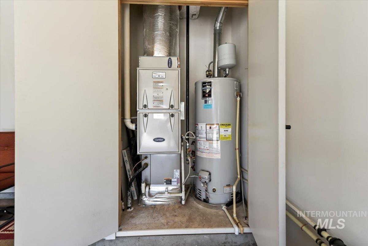 6990 N Moon Drummer Way