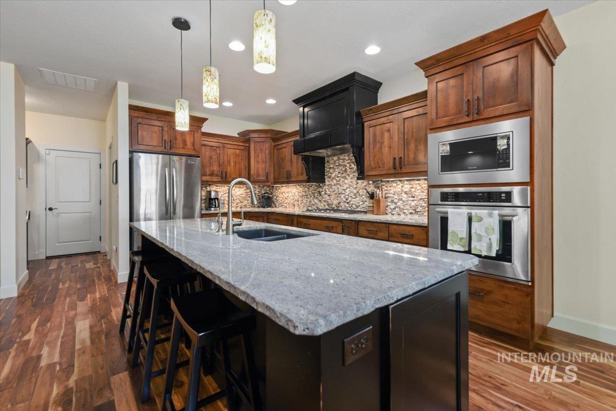 6990 N Moon Drummer Way