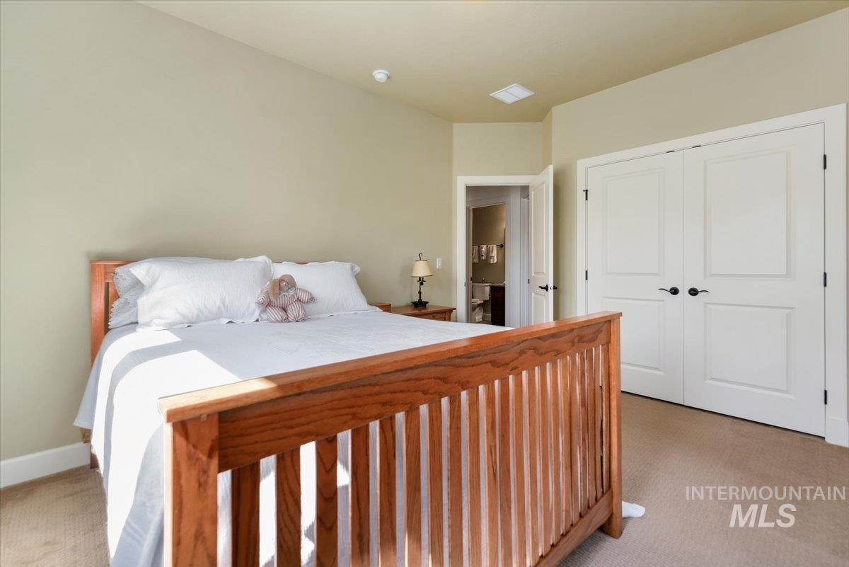 6990 N Moon Drummer Way