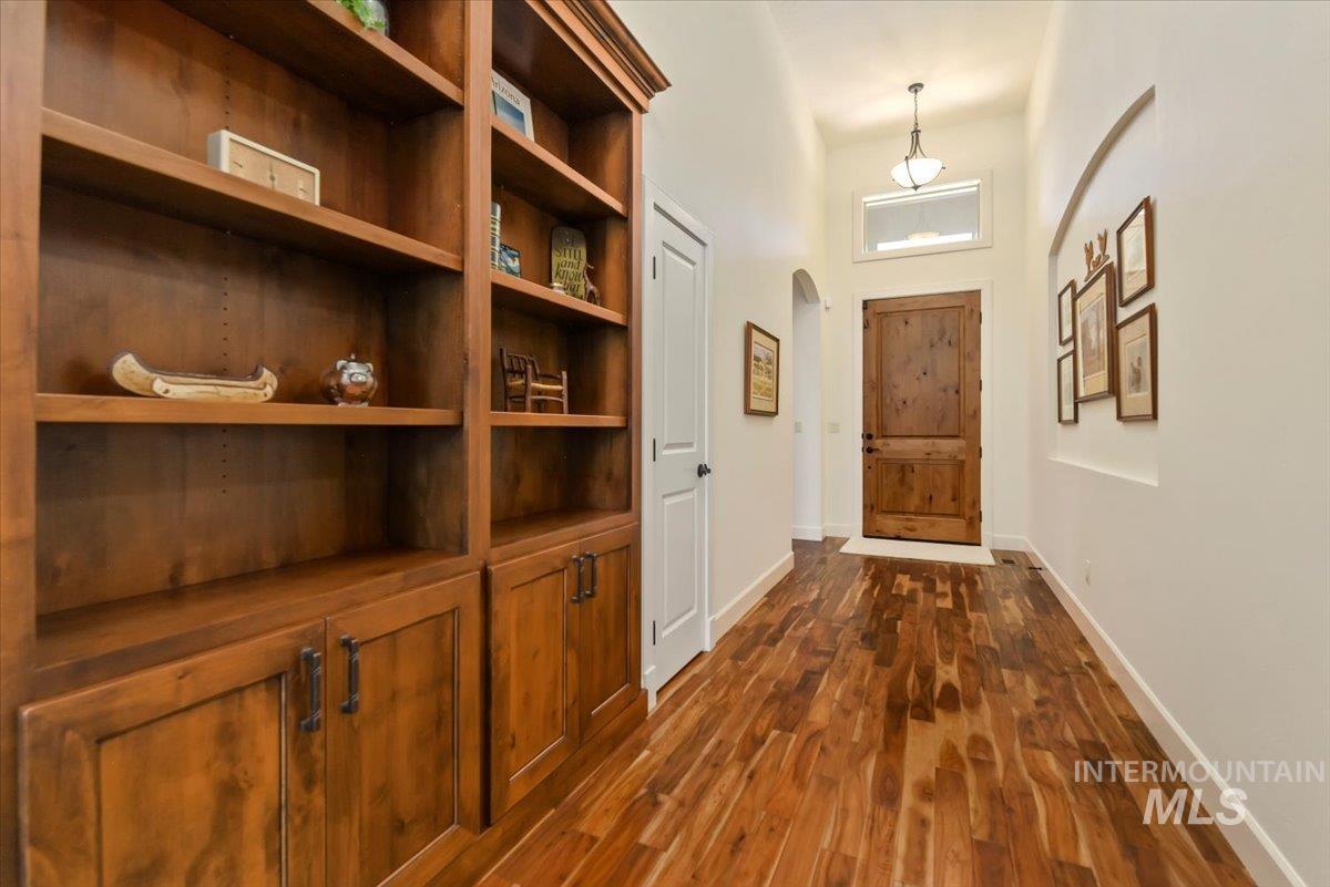 6990 N Moon Drummer Way