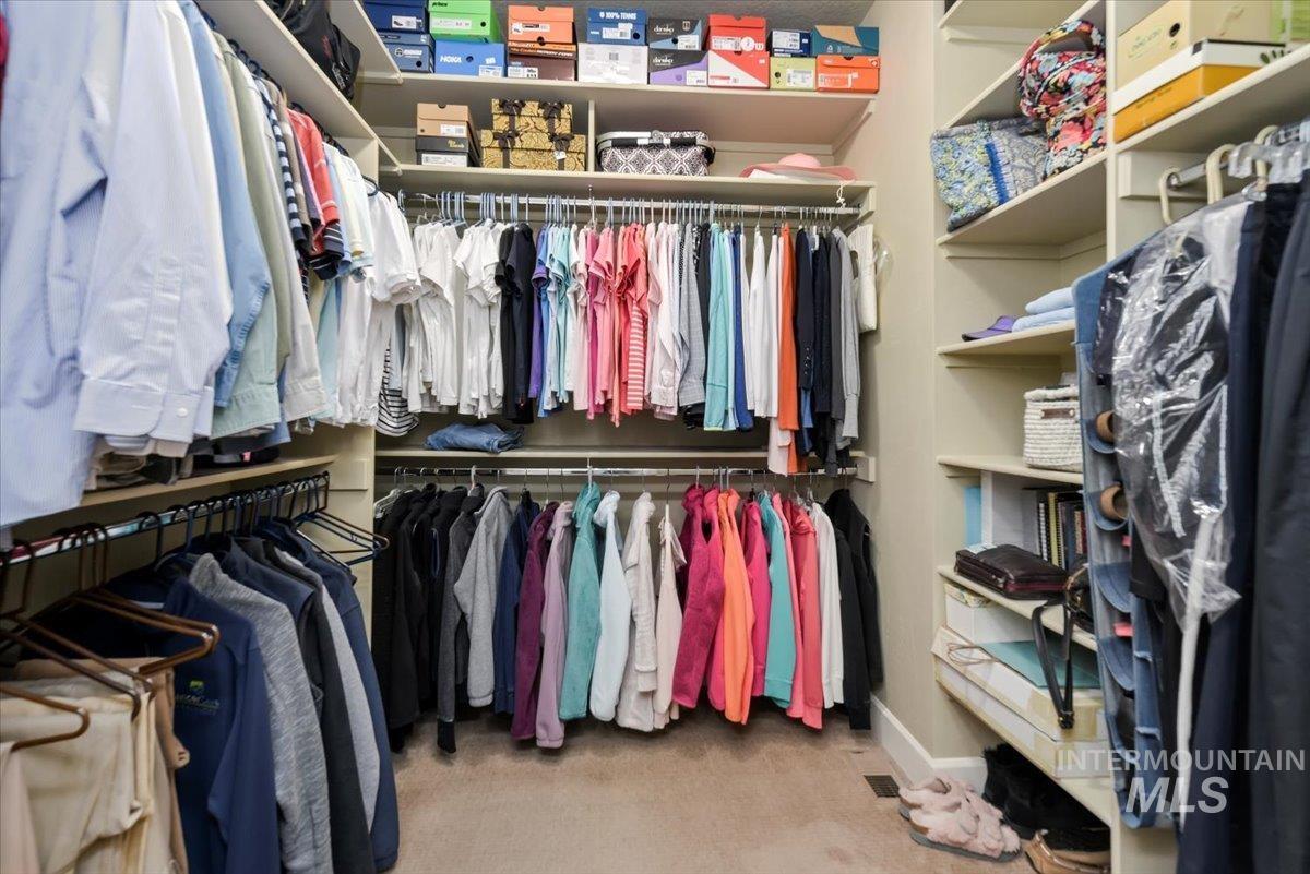 6990 N Moon Drummer Way