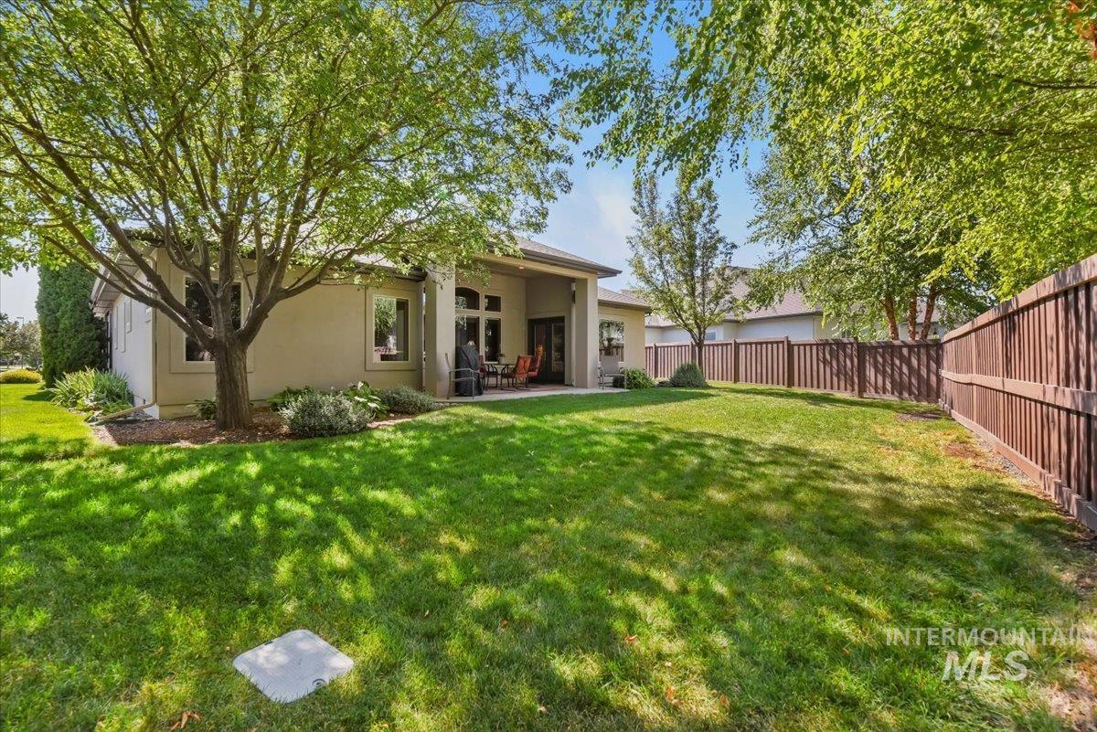 6990 N Moon Drummer Way