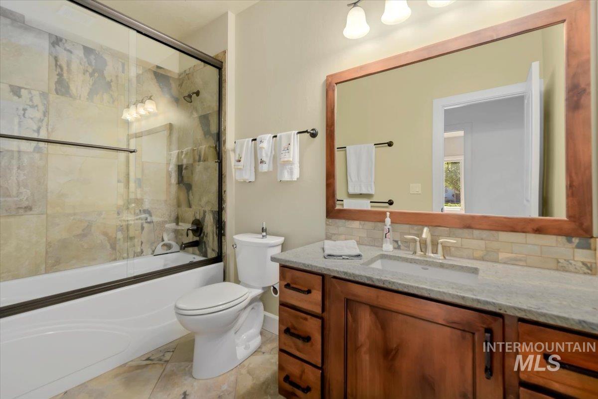 6990 N Moon Drummer Way