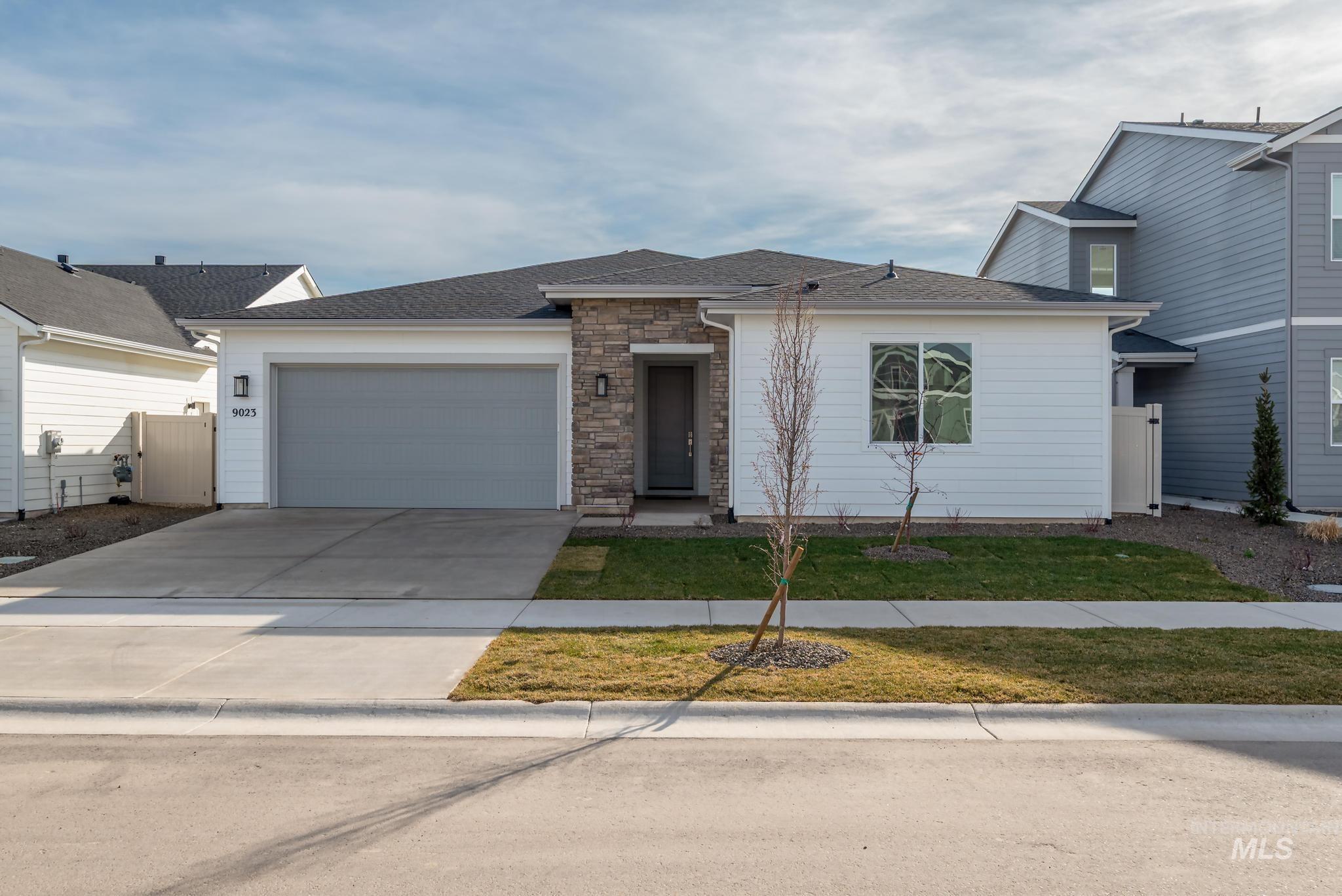 9023 W Moon River Dr