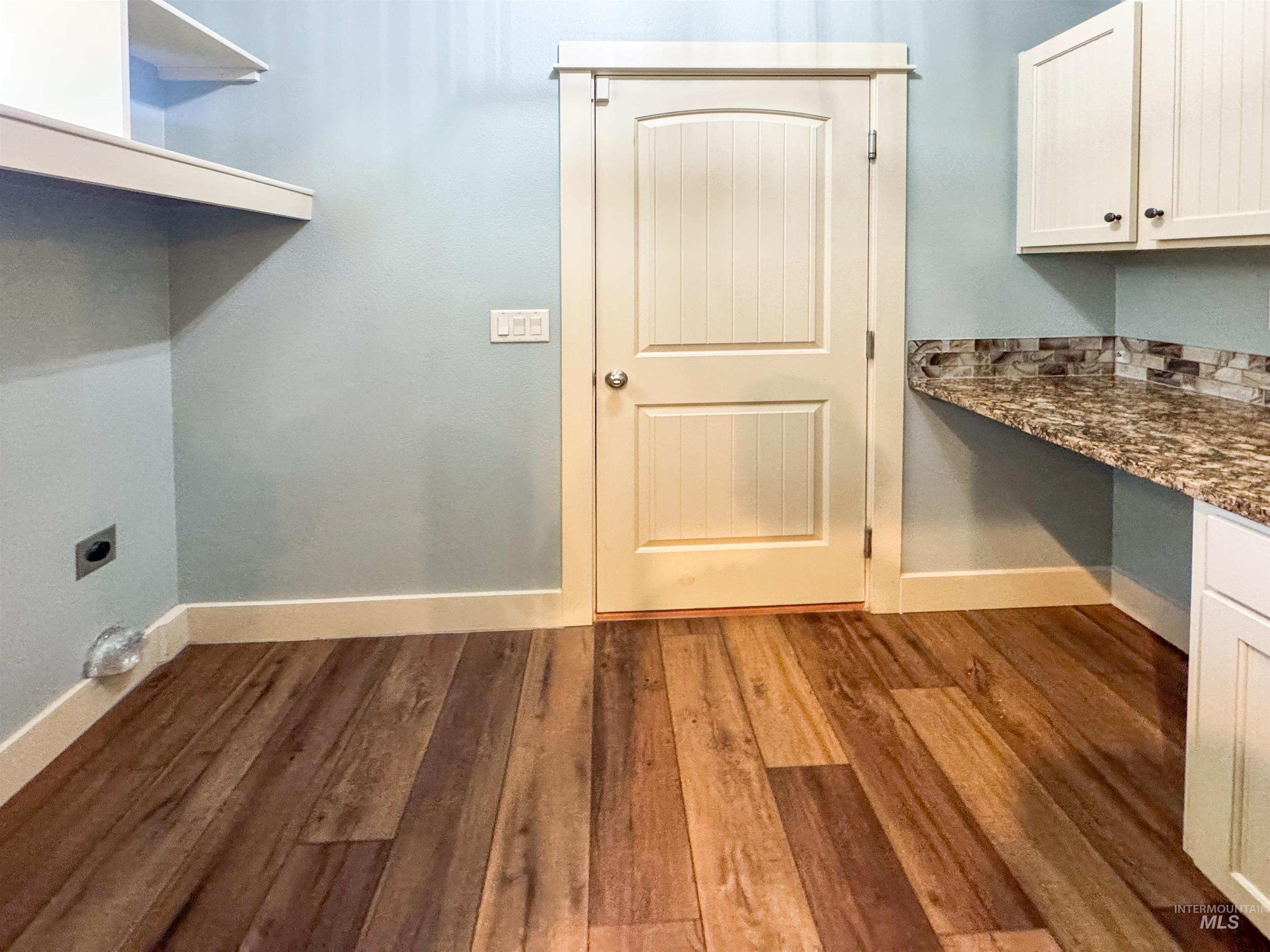 998 E Shadow Creek Lane