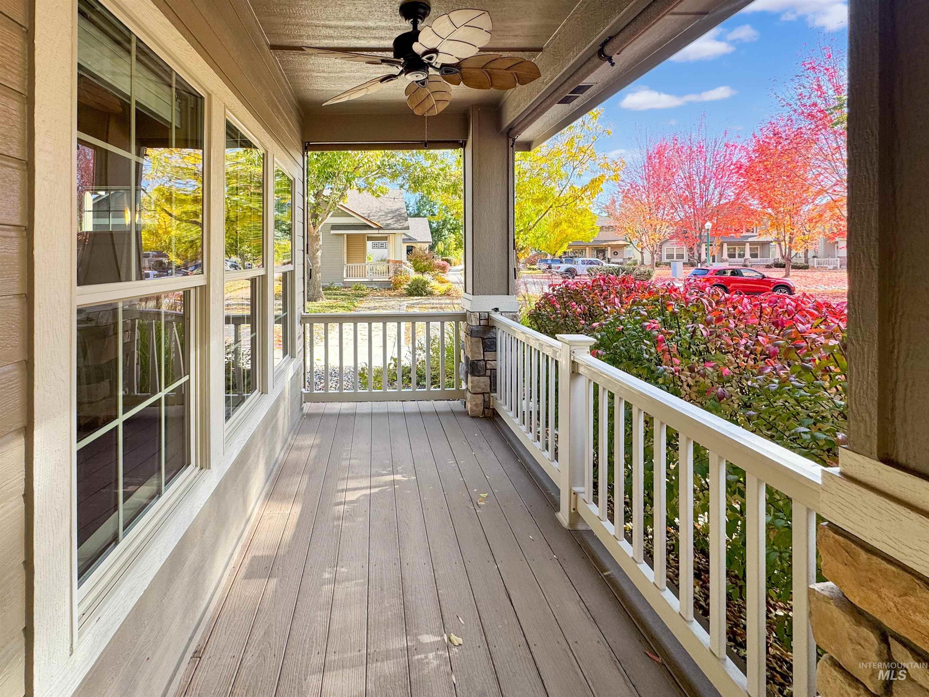 998 E Shadow Creek Lane