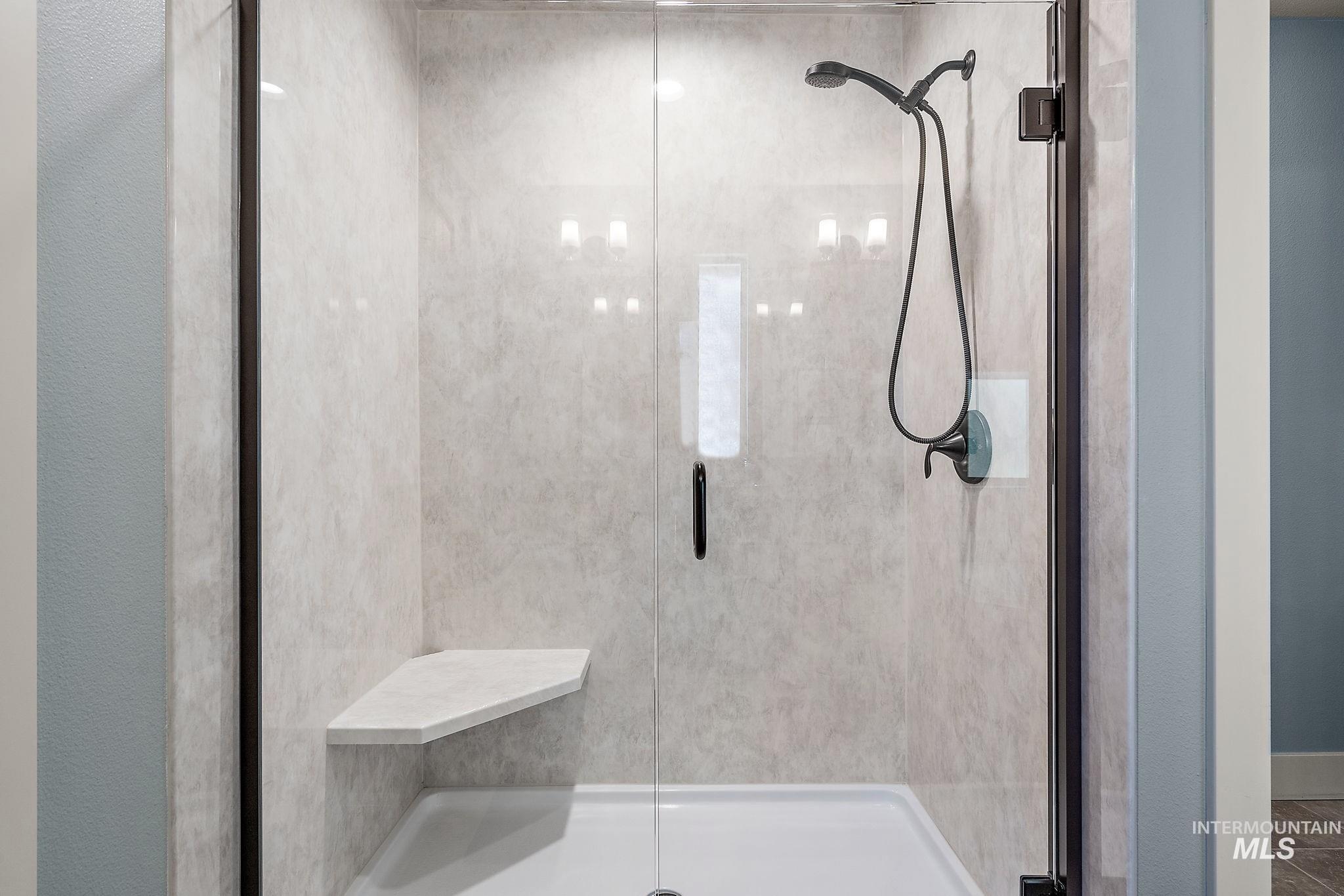 998 E Shadow Creek Lane