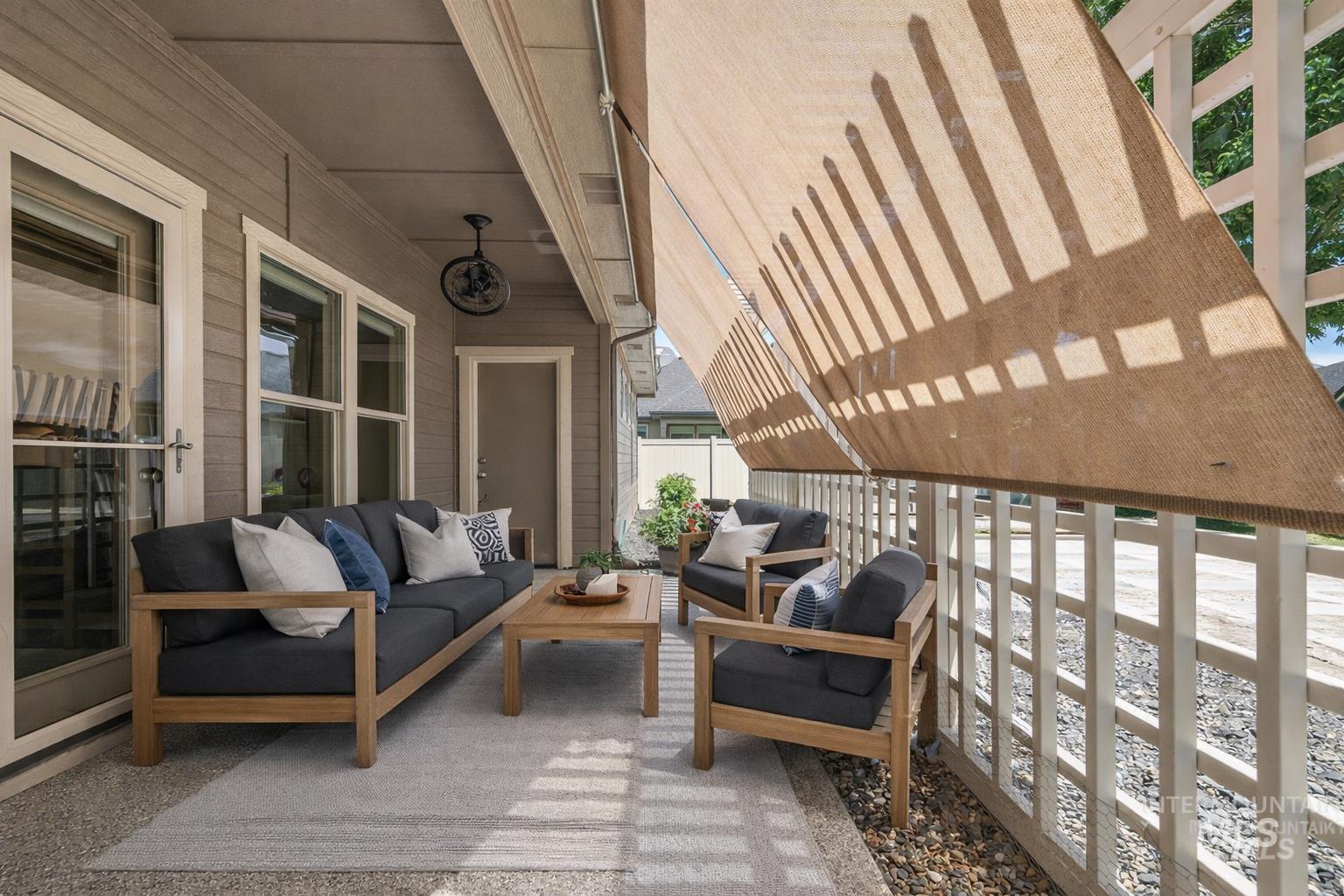 998 E Shadow Creek Lane