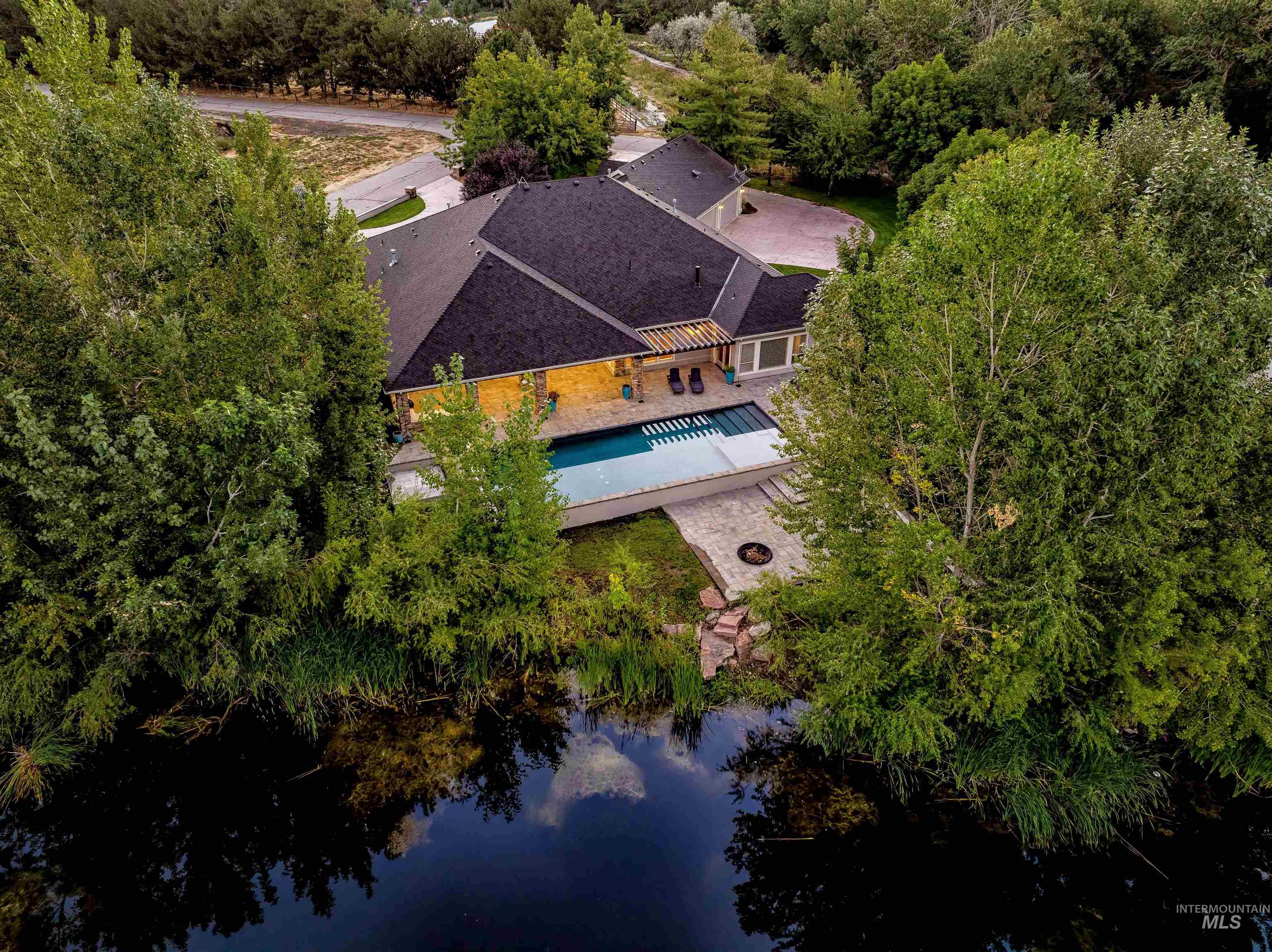 103 S. Alder Ln