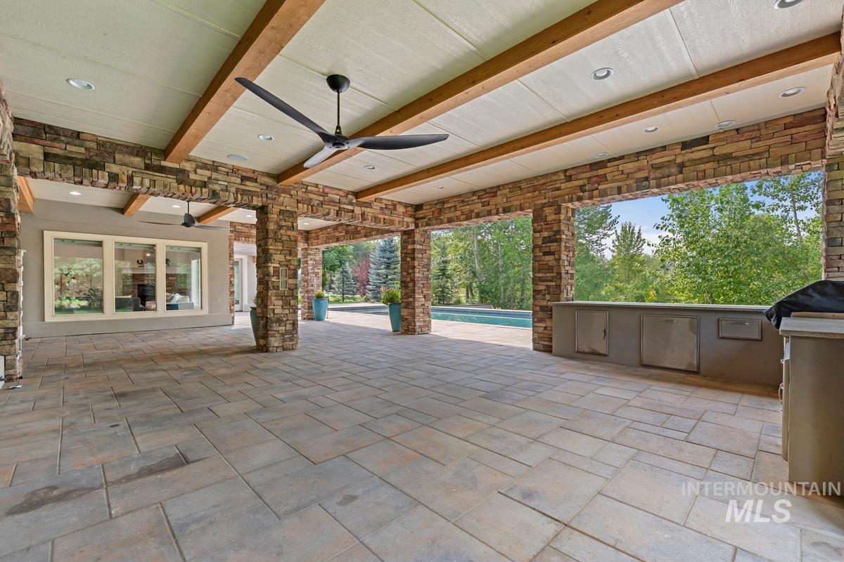 103 S. Alder Ln