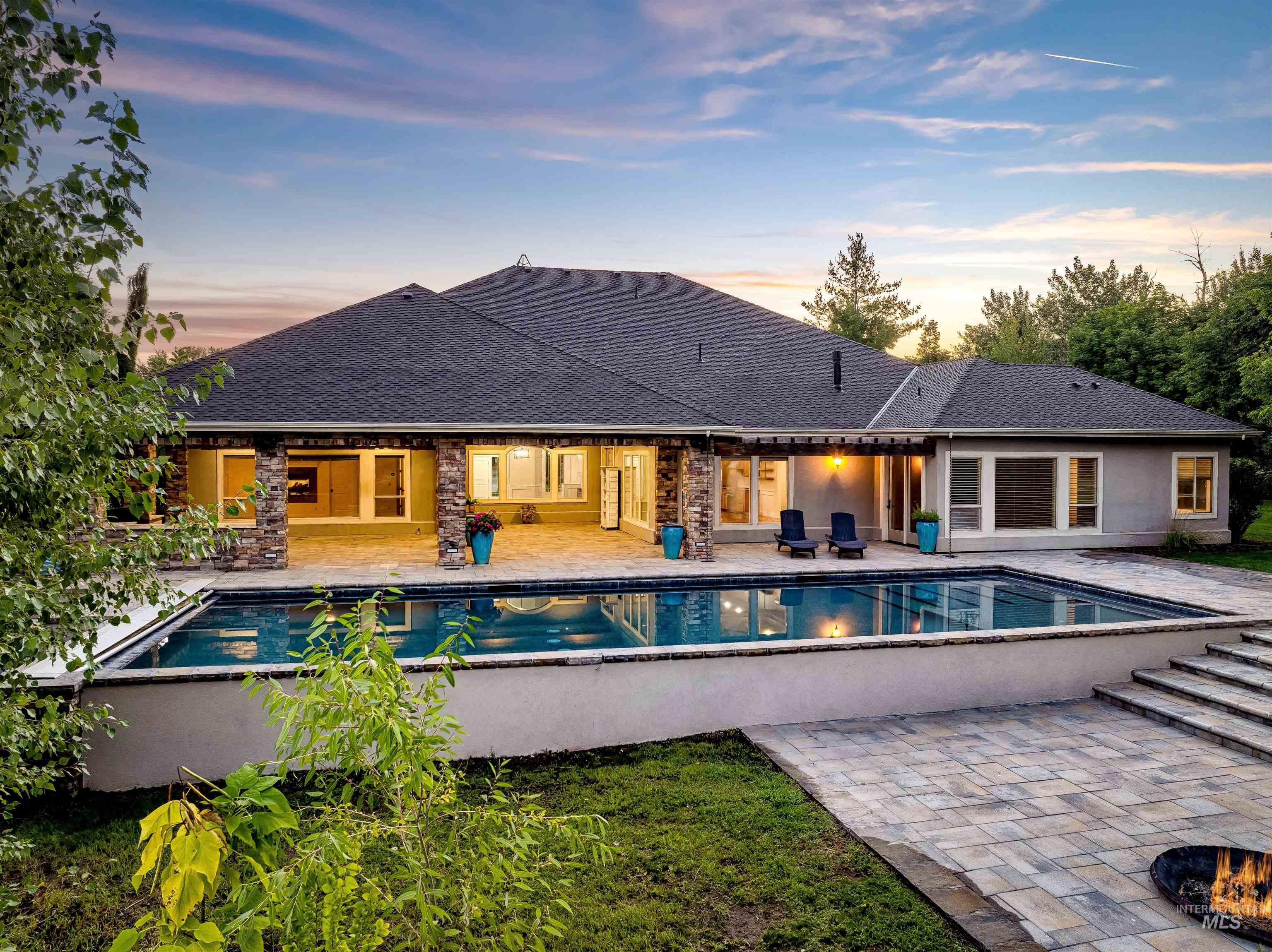 103 S. Alder Ln