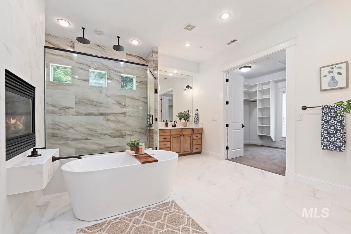 103 S. Alder Ln